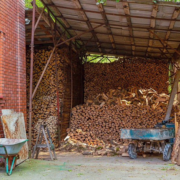 how to store firewood, Winchester TN