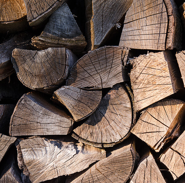Seasoned Firewood for a wood burning masonry chimney in Tullahoma TN